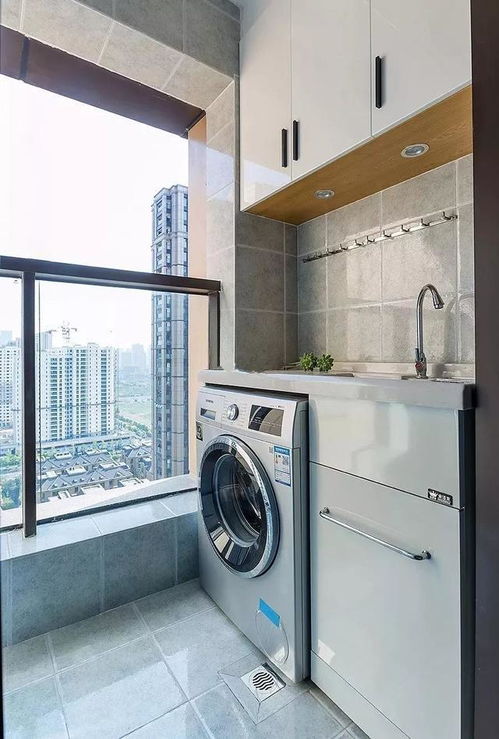 陽臺地面磚鋪設(shè)美學(xué)與耐用之道，兼顧共享洗衣機(jī)區(qū)域?qū)嵱迷O(shè)計(jì)